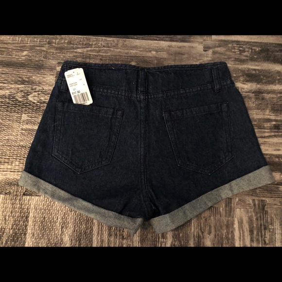 Shorts - Picture 2 of 2